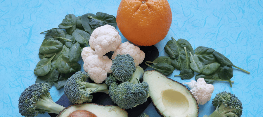 Koenzim Q10, hücrelerin enerji üretim merkezlerinde yer alan ve metabolik reaksiyonlarda görev istenen doğal bir bileşiktir. 