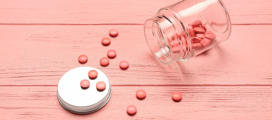 Biyoeşdeğer hormon tedavisi menopoz semptomlarını hafifletmek amacıyla yaygın olarak kullanılır.